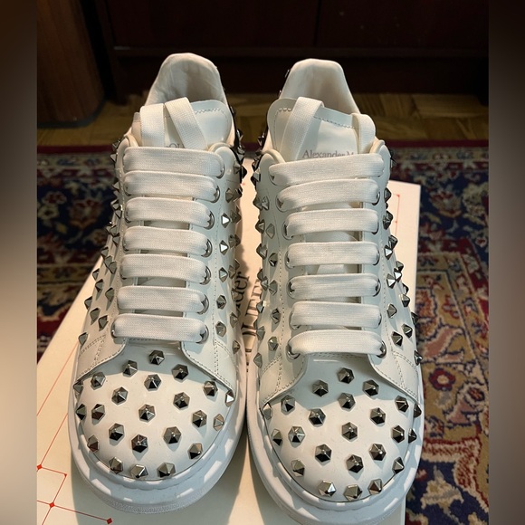 Alexander McQueen Studded Sneakers size 41 EUR (8 USD) comes with shoe box - Picture 4 of 5